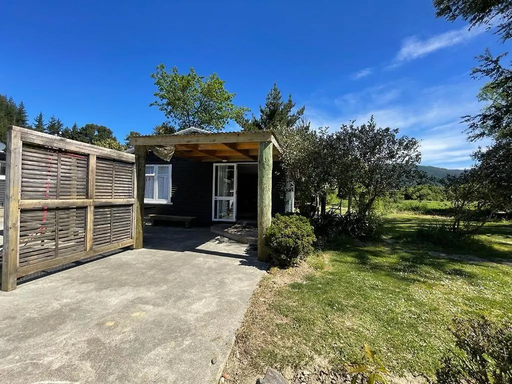 Awa Tui Batch Apartment Blenheim